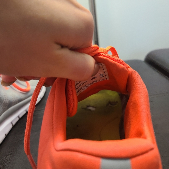 Champion Training Shoes - Picture 8 of 10